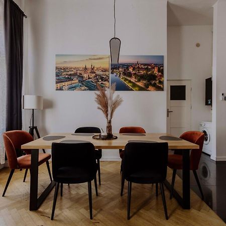 Golden Pearl - Main Square, 100 Sqm, 4 Rooms Krakow Bagian luar foto
