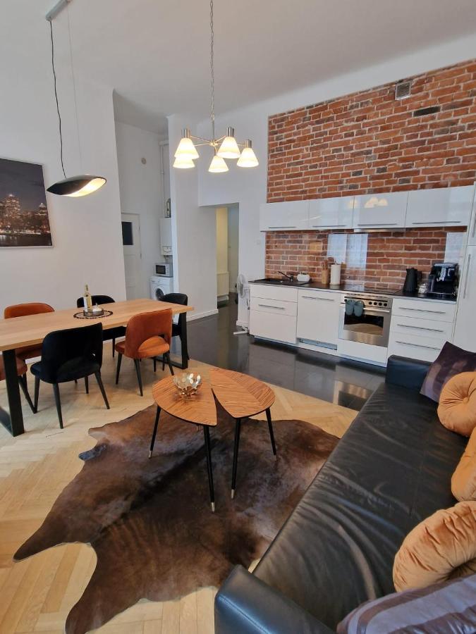 Golden Pearl - Main Square, 100 Sqm, 4 Rooms Krakow Bagian luar foto