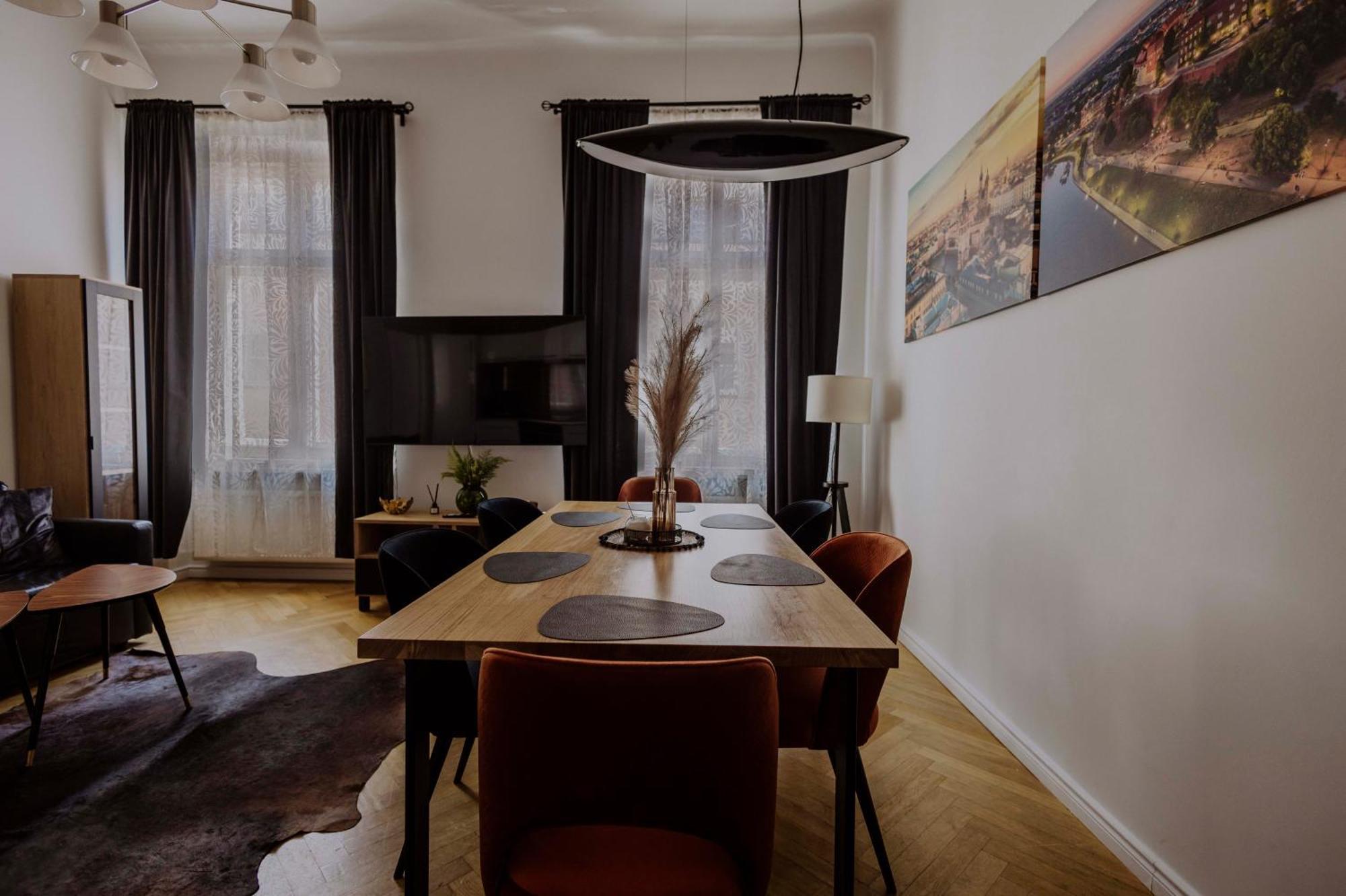 Golden Pearl - Main Square, 100 Sqm, 4 Rooms Krakow Bagian luar foto