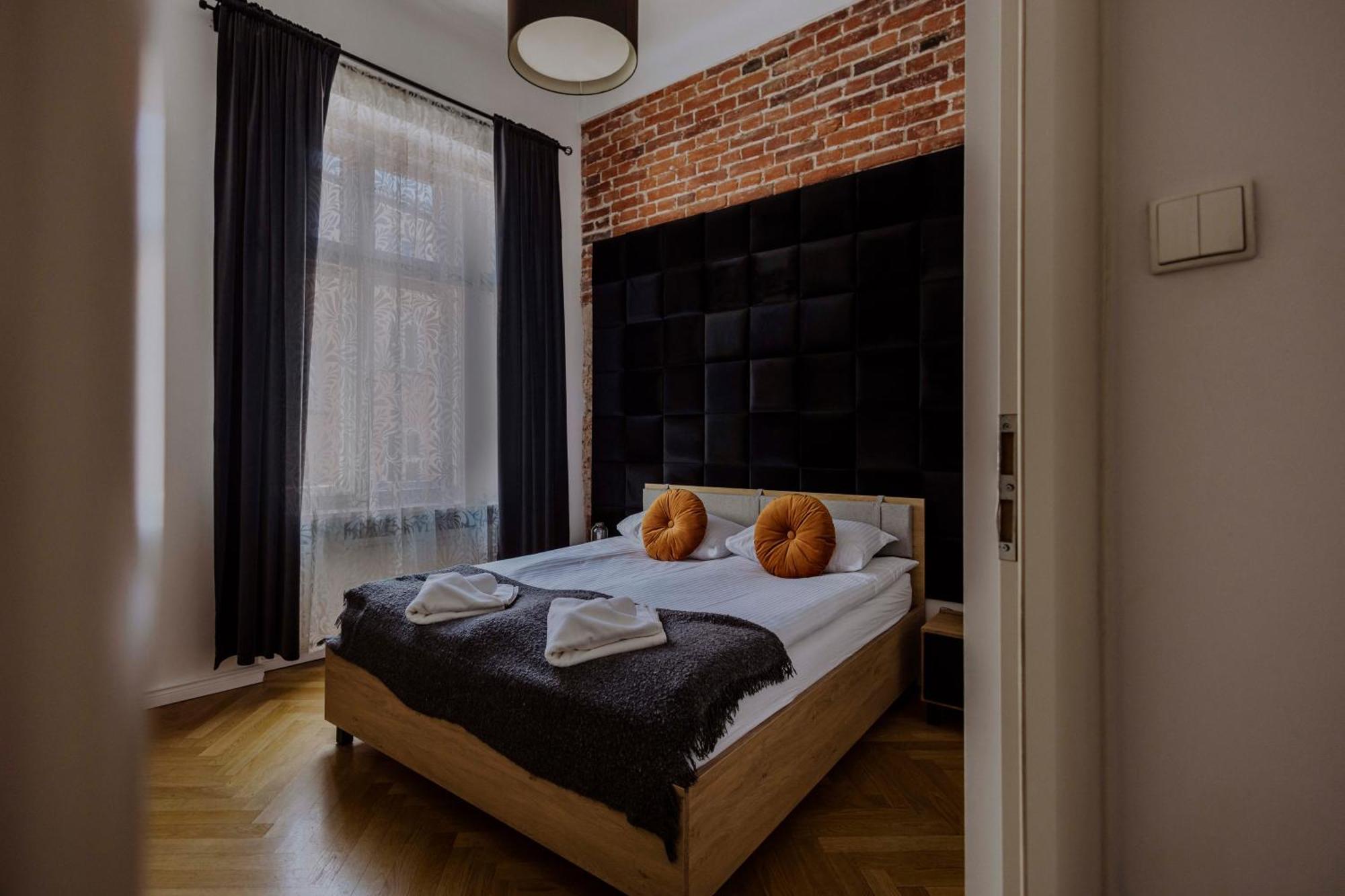 Golden Pearl - Main Square, 100 Sqm, 4 Rooms Krakow Bagian luar foto