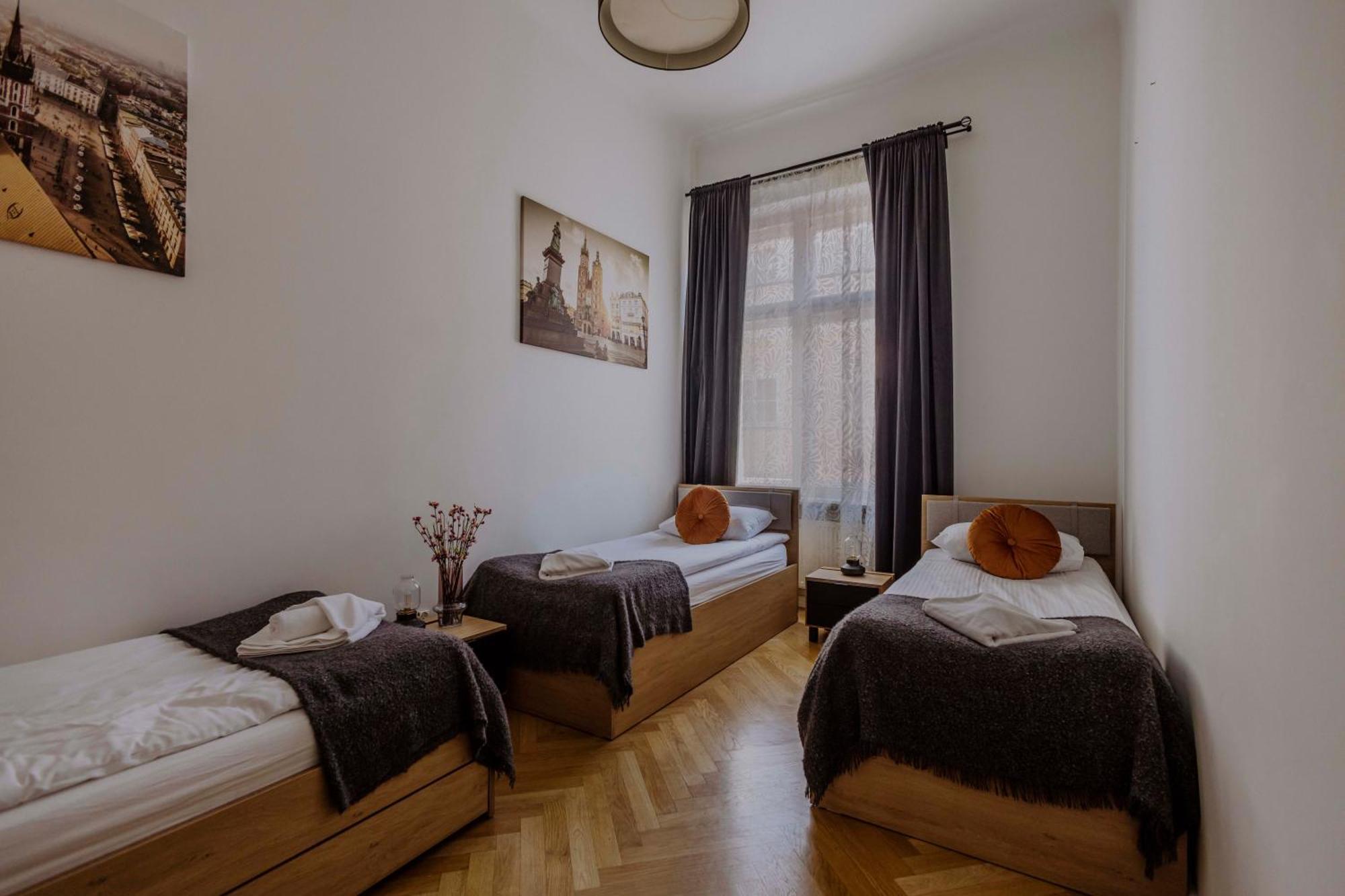 Golden Pearl - Main Square, 100 Sqm, 4 Rooms Krakow Bagian luar foto