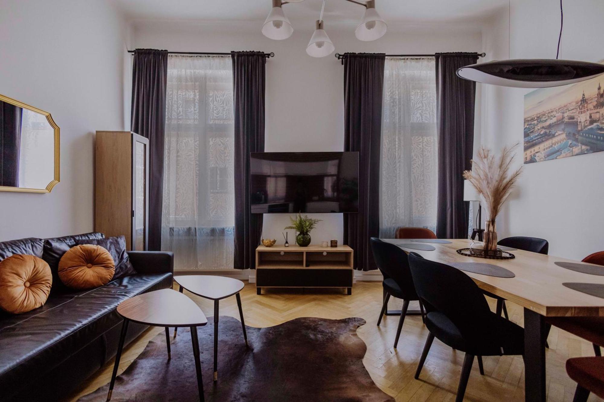 Golden Pearl - Main Square, 100 Sqm, 4 Rooms Krakow Bagian luar foto