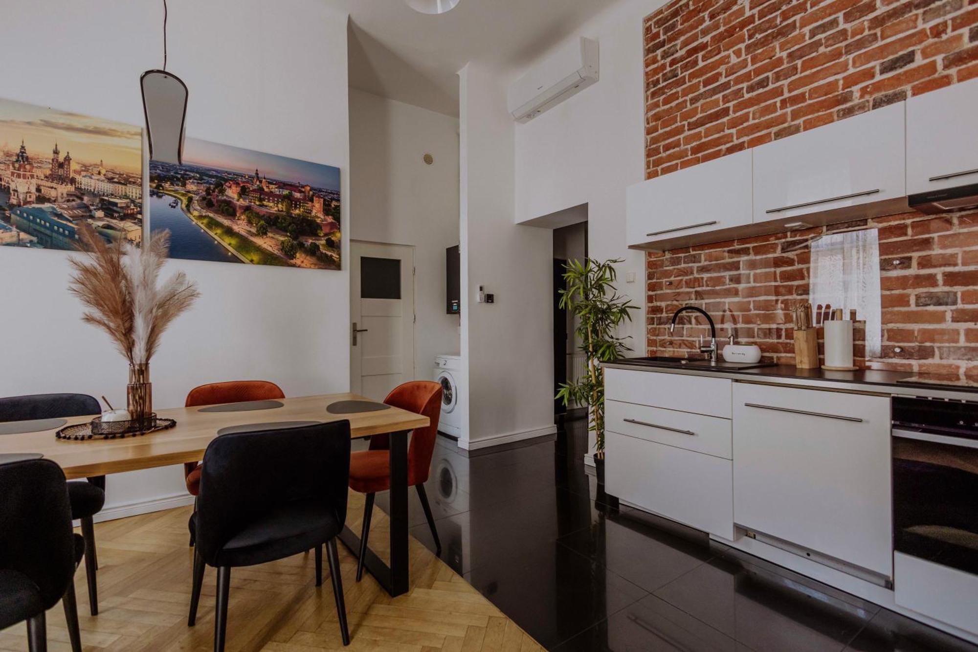 Golden Pearl - Main Square, 100 Sqm, 4 Rooms Krakow Bagian luar foto