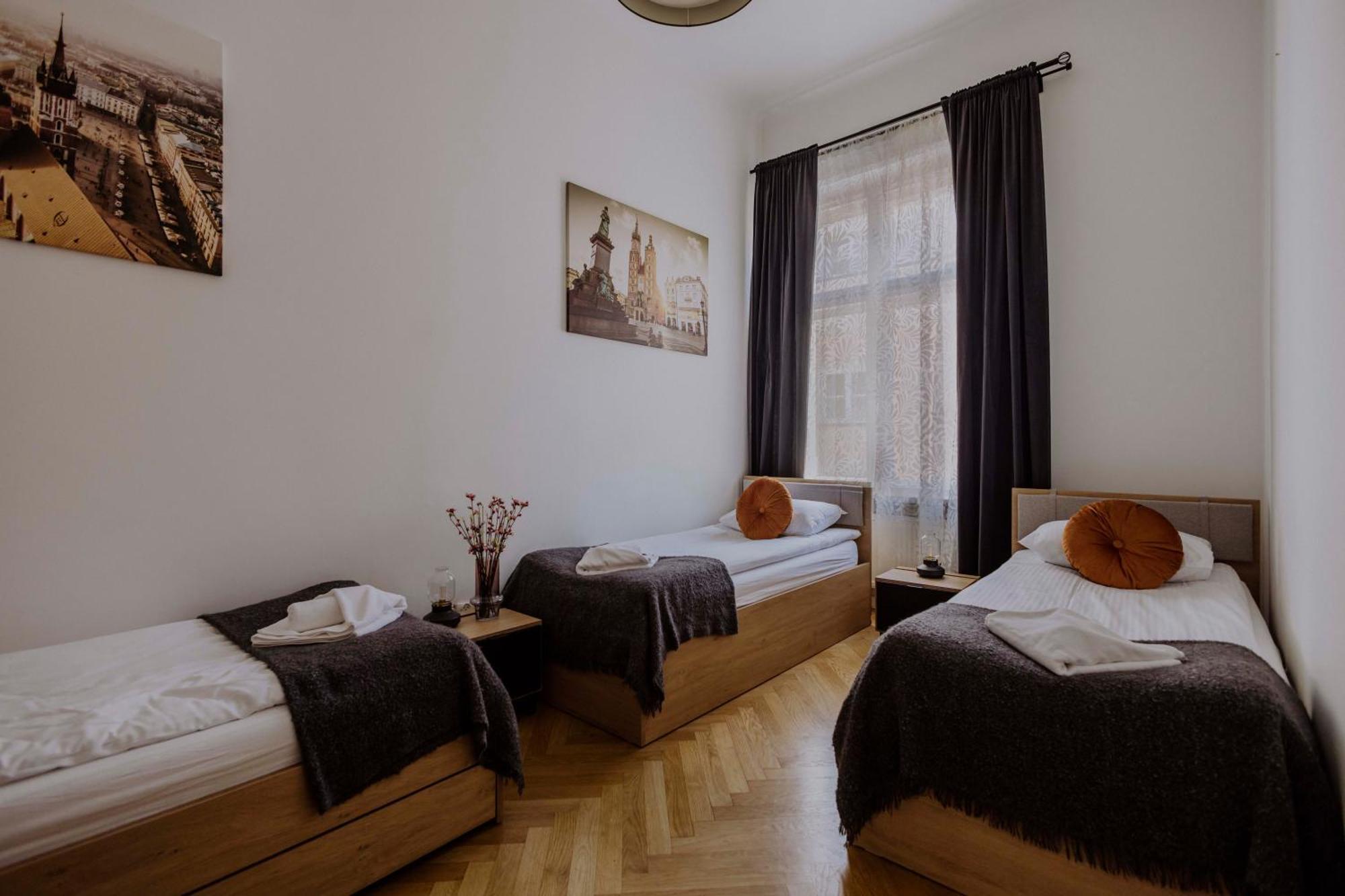 Golden Pearl - Main Square, 100 Sqm, 4 Rooms Krakow Bagian luar foto