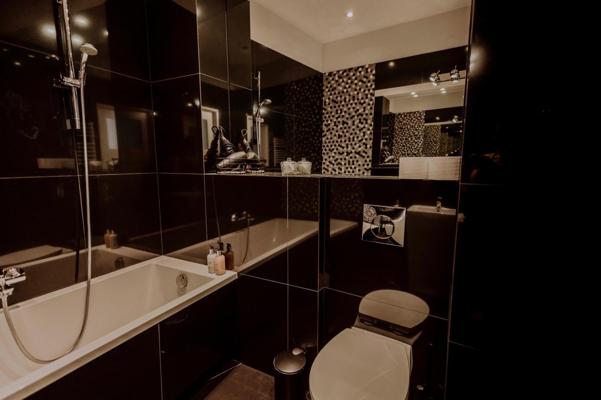 Golden Pearl - Main Square, 100 Sqm, 4 Rooms Krakow Bagian luar foto