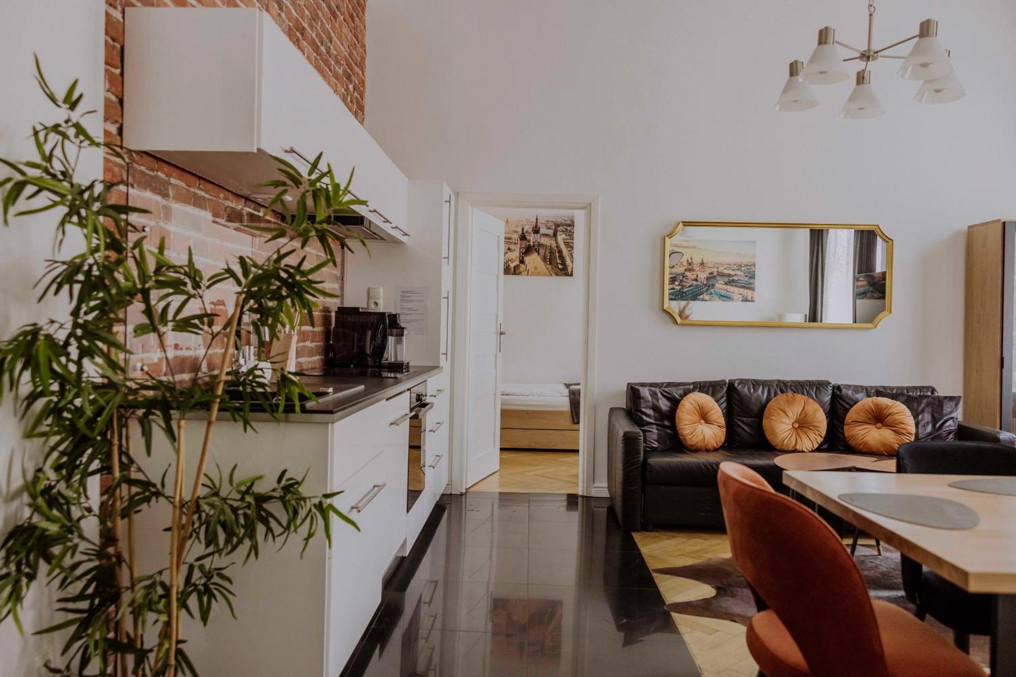 Golden Pearl - Main Square, 100 Sqm, 4 Rooms Krakow Bagian luar foto
