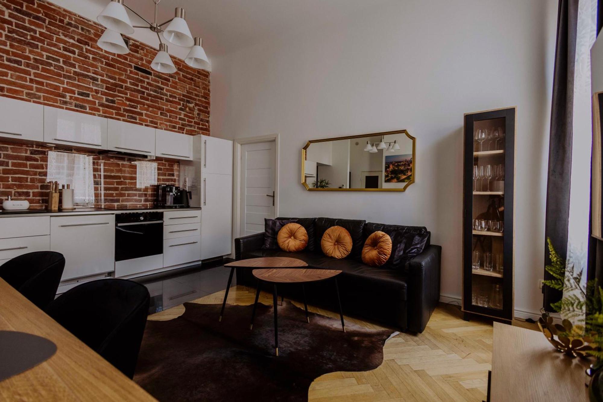 Golden Pearl - Main Square, 100 Sqm, 4 Rooms Krakow Bagian luar foto